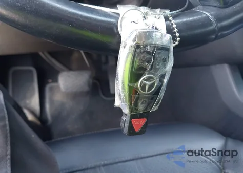 2013 Mercedes-Benz Gl 450 4Matic z USA, uszkodzony, nr VIN 4JGDF7CE1DA224356